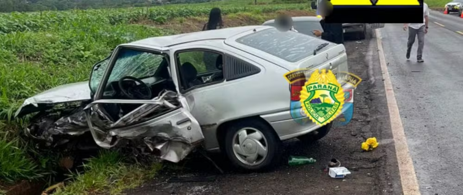 Motorista morre após bater o carro em tentativa de ultrapassagem, no Paraná.