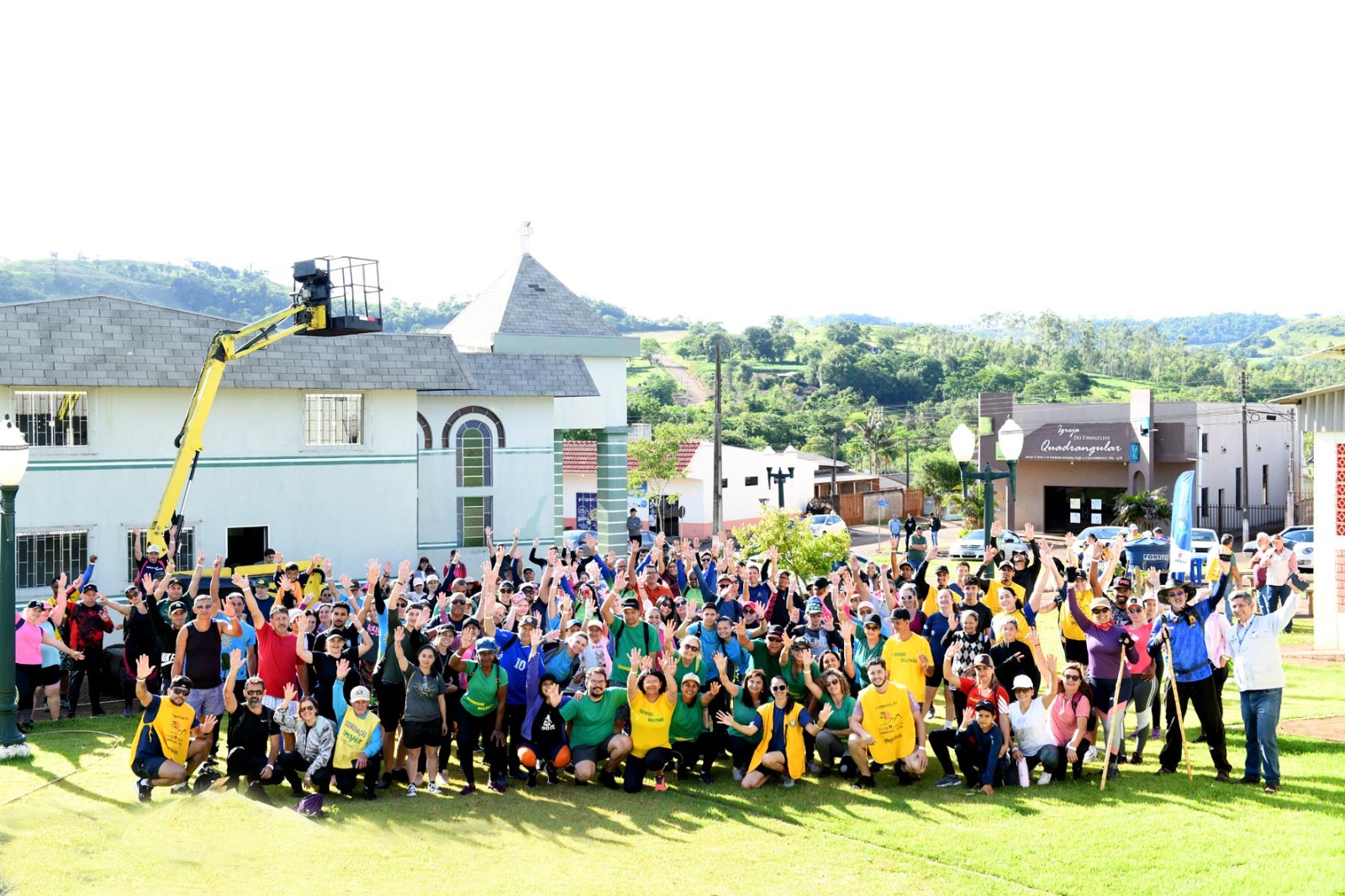 Iretama e IDR-Paraná realizam com sucesso a 4ª Caminhada na Natureza.