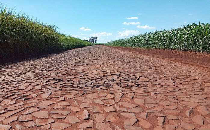 Licença ambiental destrava projeto e pavimentação entre Campina da Lagoa e Bela Vista do Piquiri avança para próxima fase.