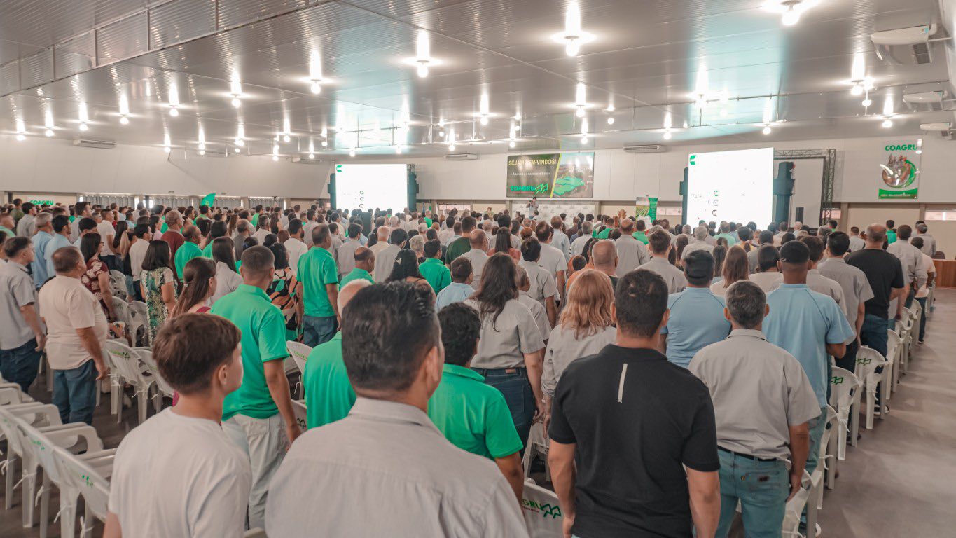Famílias da Coagru participam de encontro com Léo Farah 💚