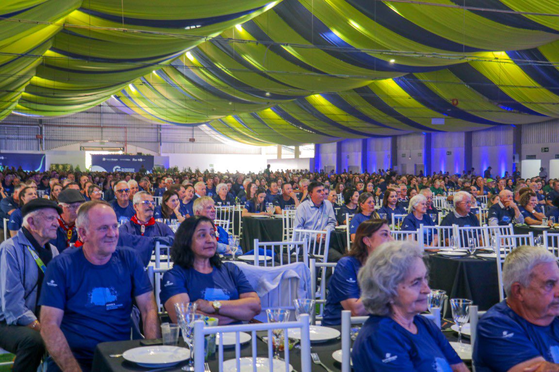 Coagru marca presença em grande encontro cooperativista em Carambeí 💚