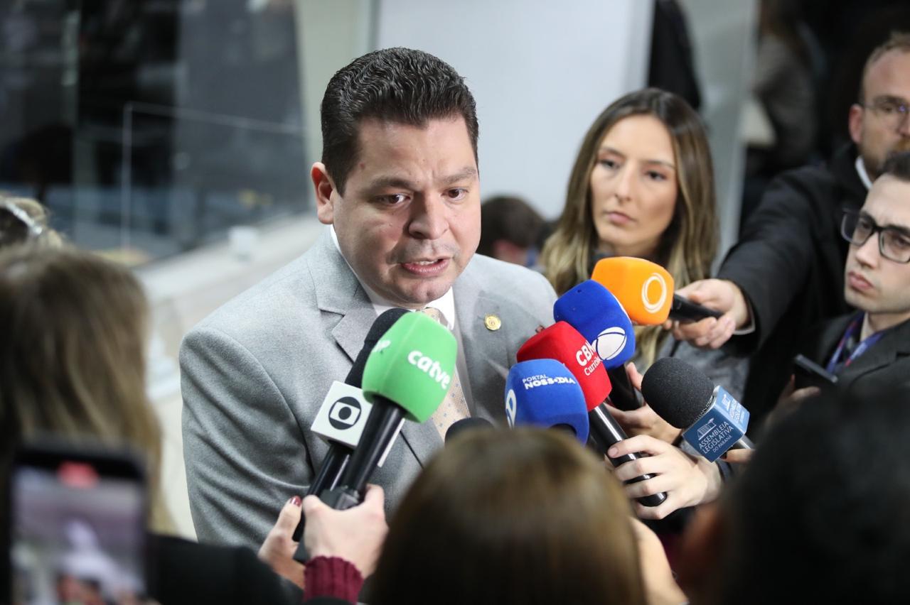 Assembleia Legislativa do PR aprova exigência de instalação de acostamento em novas rodovias estaduais.
