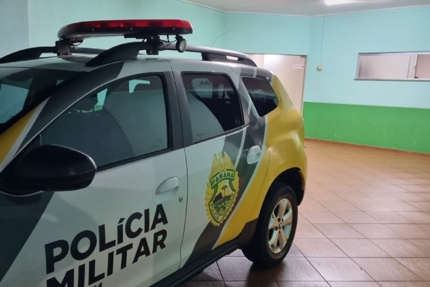 Homem é preso após ameaçar ex-companheira e agredir policiais em Campina da Lagoa.
