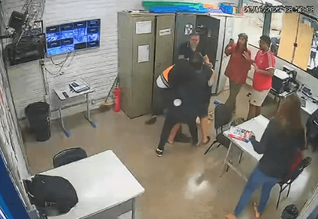 Pai de aluna dá nove socos em professor após bronca por uso de celular em sala de aula no DF.