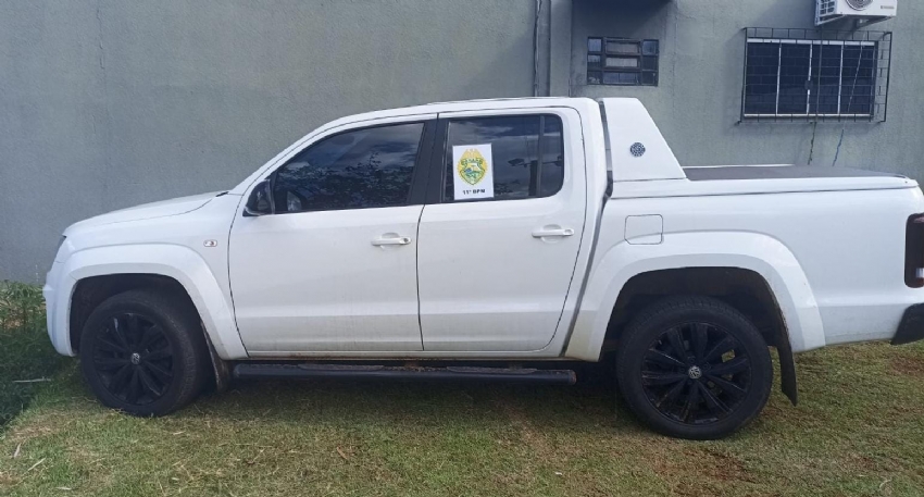 Caminhonete roubada é localizada na área rural de Janiópolis durante Operação Segurança Rural.