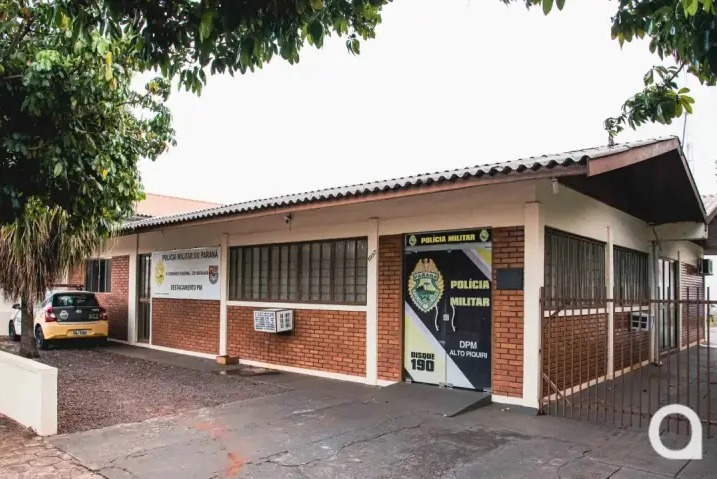 Por ciúmes, homem toma o celular da ex e a ameaça de morte.