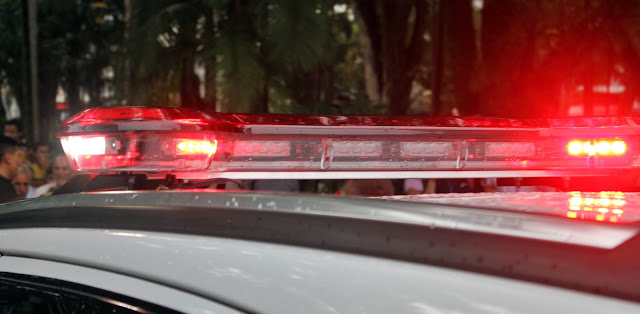 Criança indígena de 10 anos morre atropelada por colheitadeira em estrada rural do Paraná.