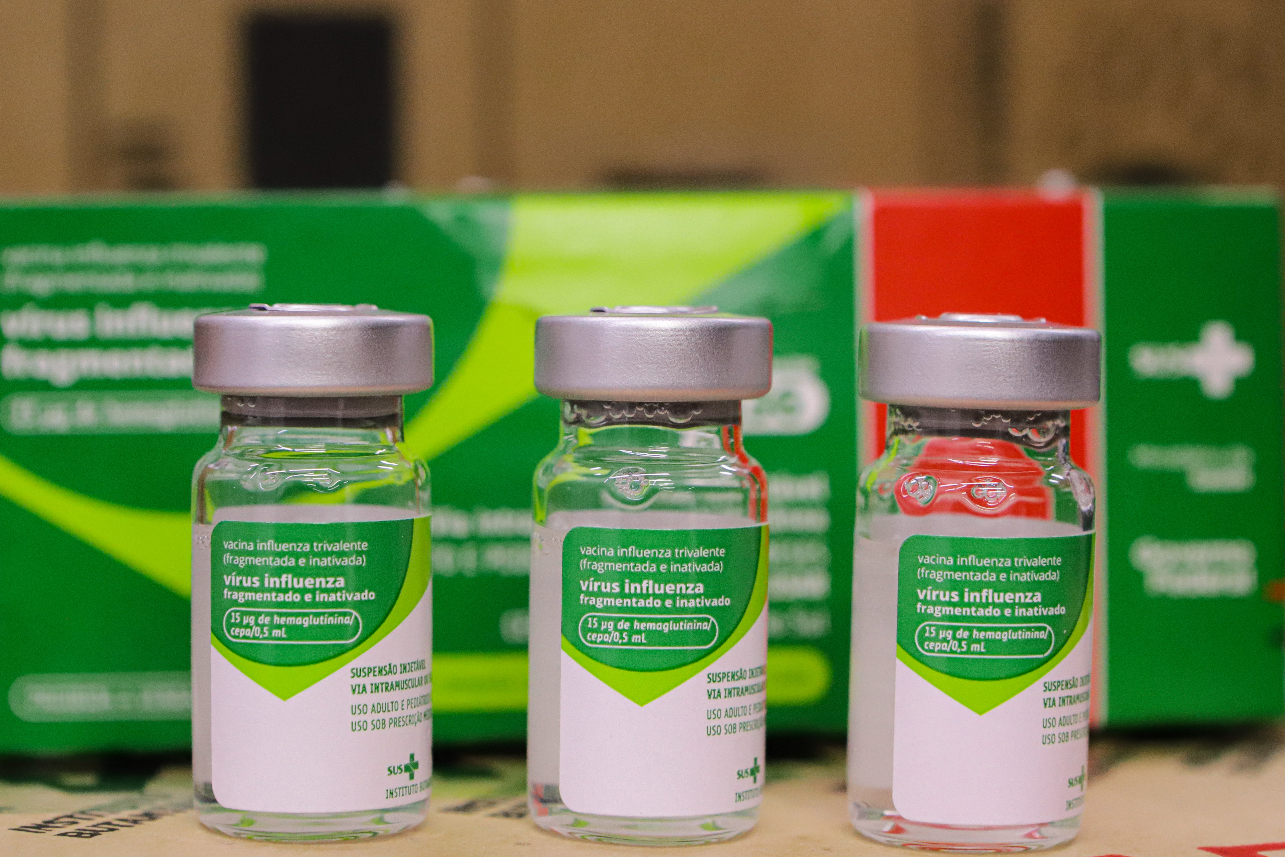Saúde orienta municípios a manterem vacinação contra a gripe enquanto houver doses.