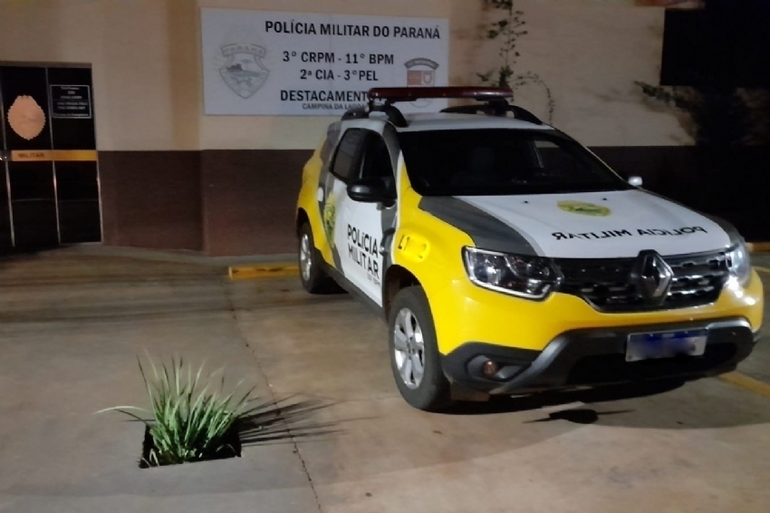 Homem foragido e mulher são presos em Campina da Lagoa após cumprimento de mandado e fornecimento de álcool a menor