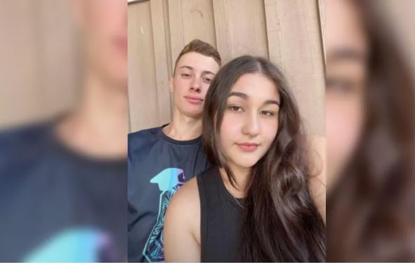 Casal de namorados morre após acidente entre moto e dois carros no Paraná.