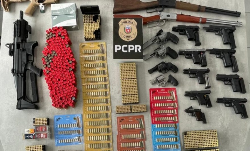 Homem é preso em flagrante com 23 armas de fogo.