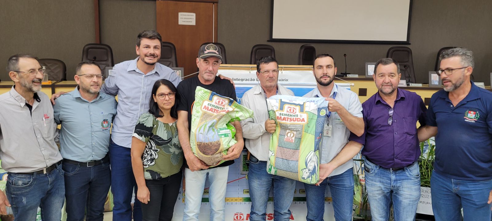 Reunião apresenta Benefícios da utilização de consórcios de forragens para produção de volumoso para o período de inverno.