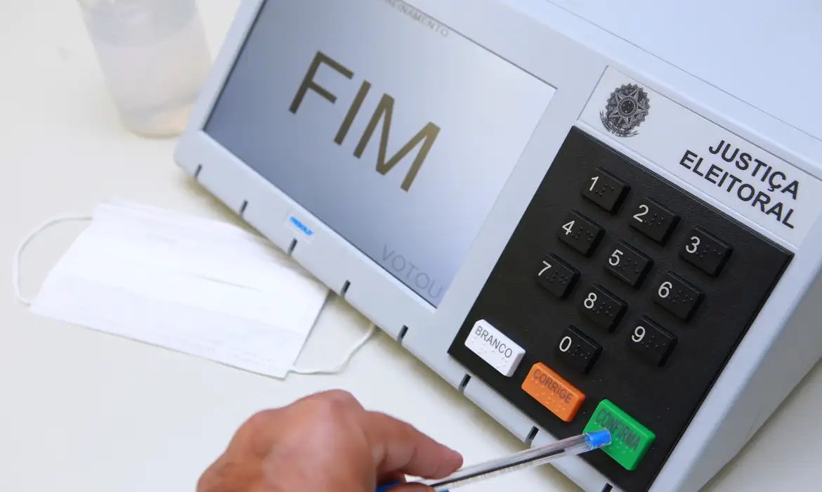 Eleitores que não votaram devem justificar ausência até 7 de janeiro.
