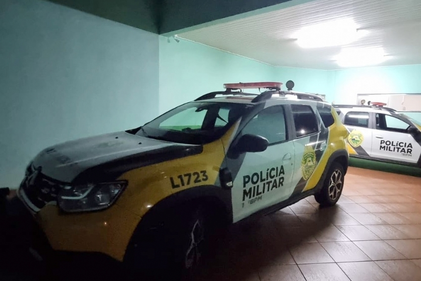 Homem e mulher são feridos a facadas em Campina da Lagoa.