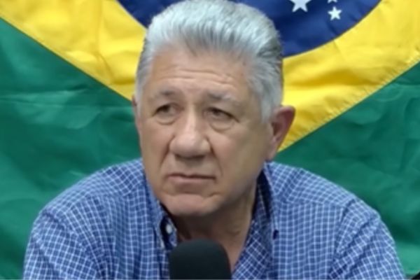 Prefeito encontra gatos e cachorros congelados dentro de um freezer, além de mais de 20 sacos contendo ossadas humanas