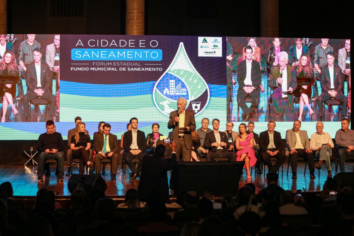 Municípios aprovam prorrogação de contratos com a Sanepar até 2048.