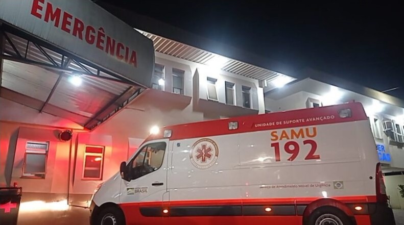 Mulher fica gravemente ferida após ser agredida por companheiro.