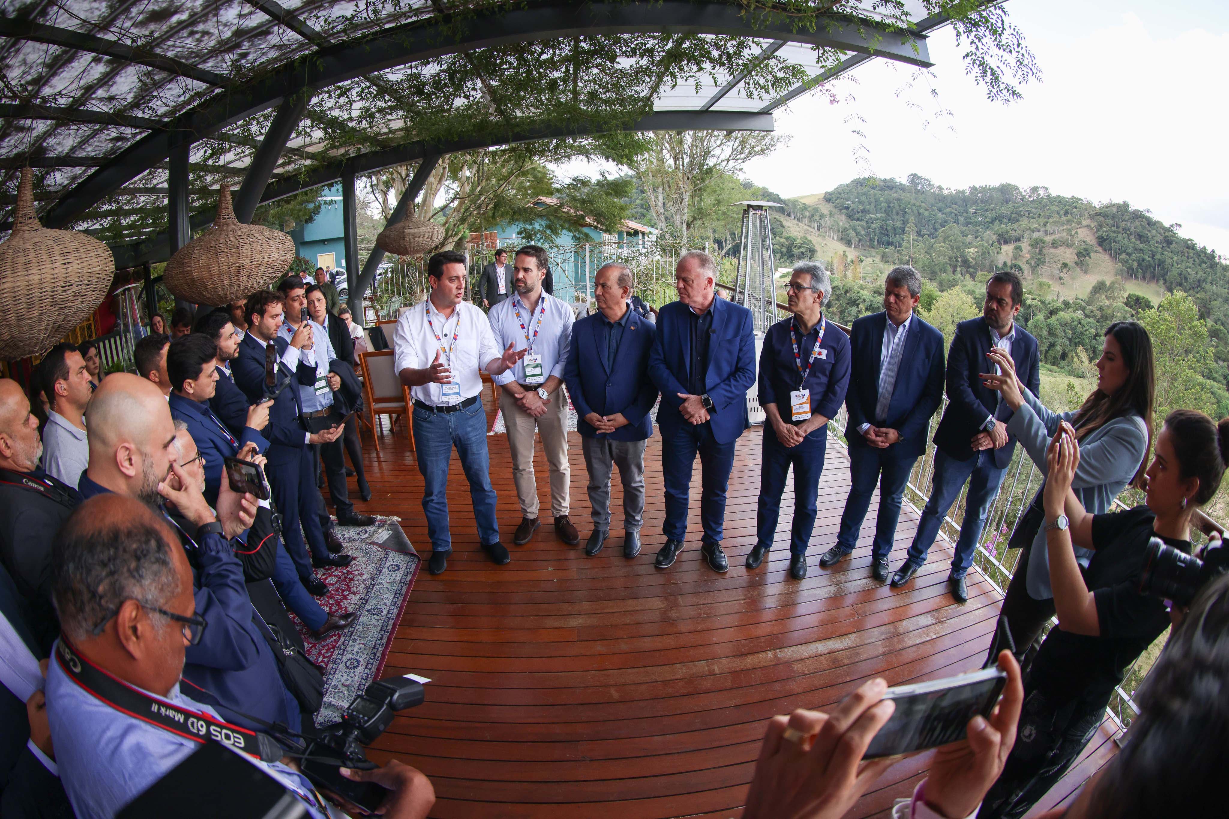 Ratinho Junior decreta luto oficial no Paraná pela tragédia em Vinhedo.