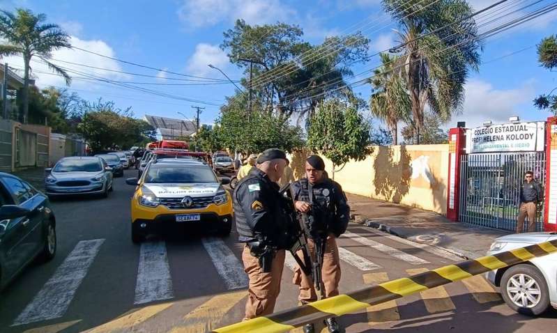 Ex-aluno invade escola e mata estudante a tiros em Cambé, no Paraná.